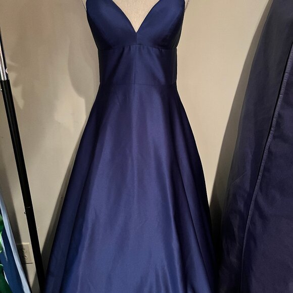 Satin Evening Gown - Picture 5 of 8